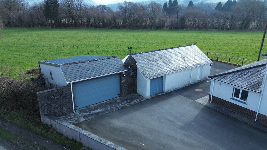 Property photo 3 of 26