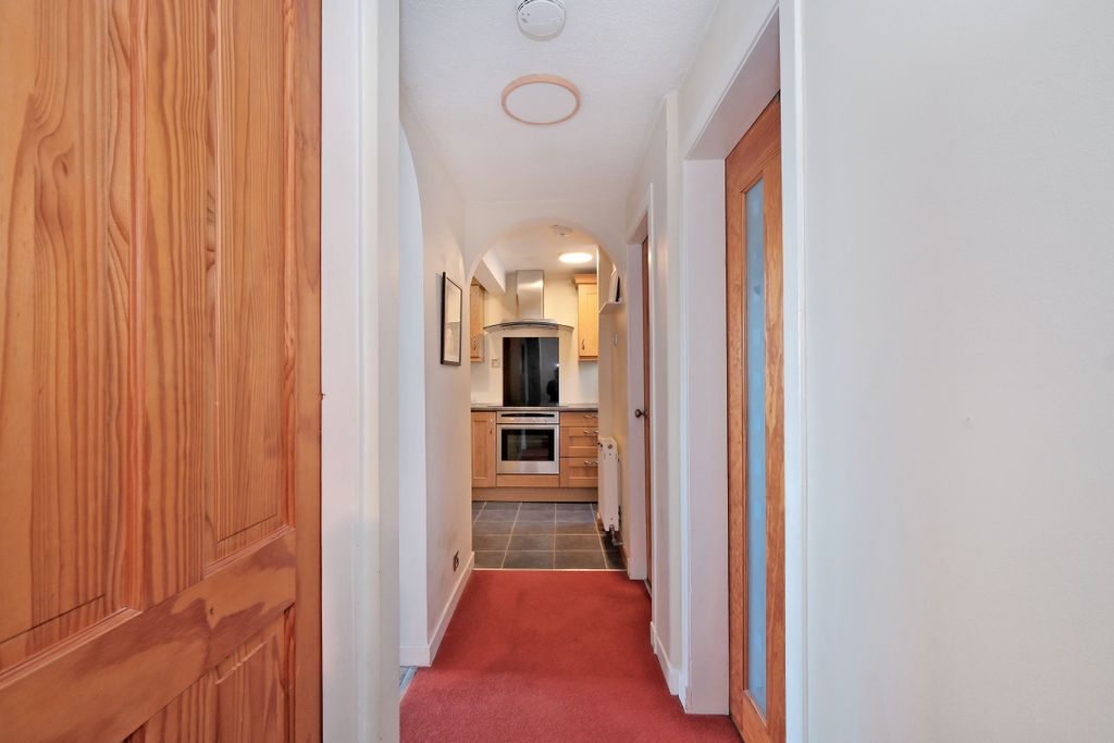Property photo 3 of 27
