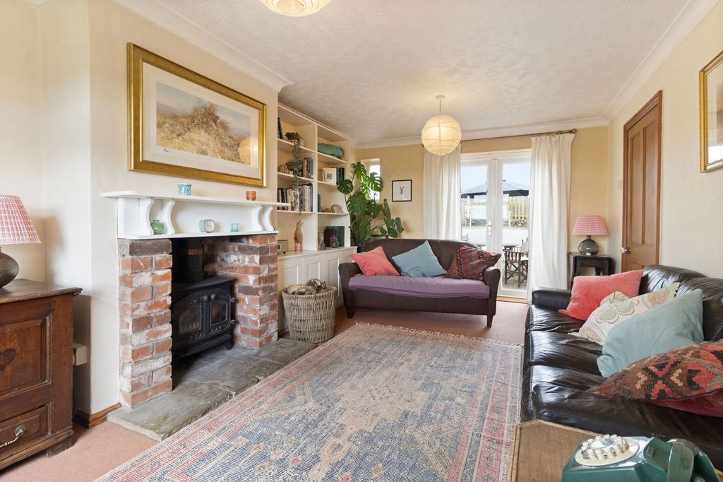 Property photo 3 of 23