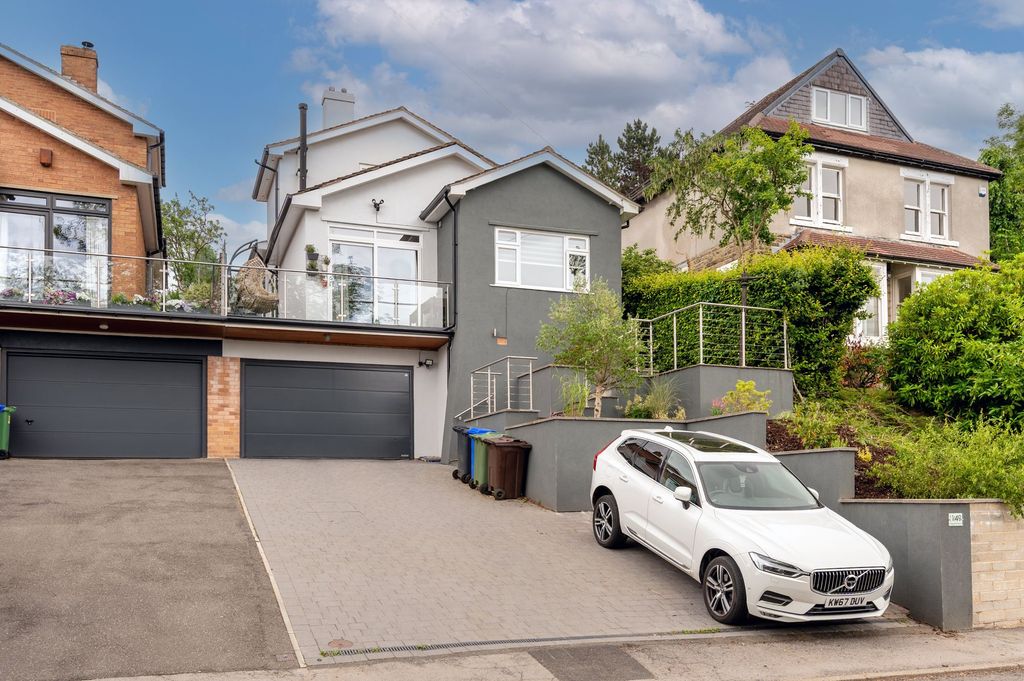 Property photo 1 of 34