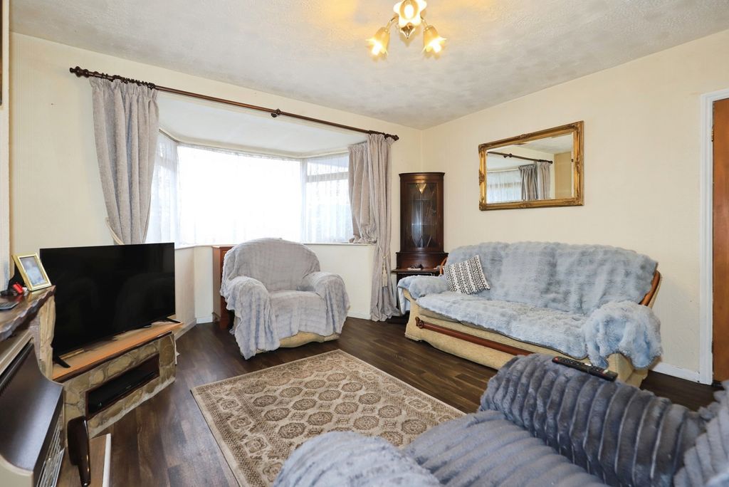 Property photo 2 of 20 Pbox-Img.Jpg