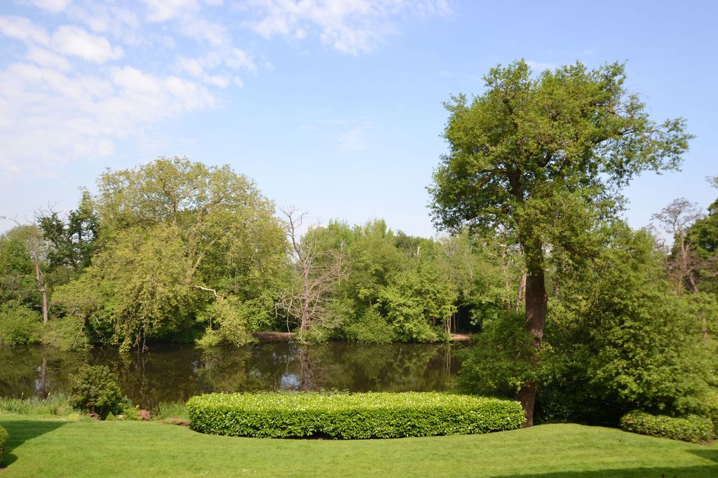 Property photo 3 of 11