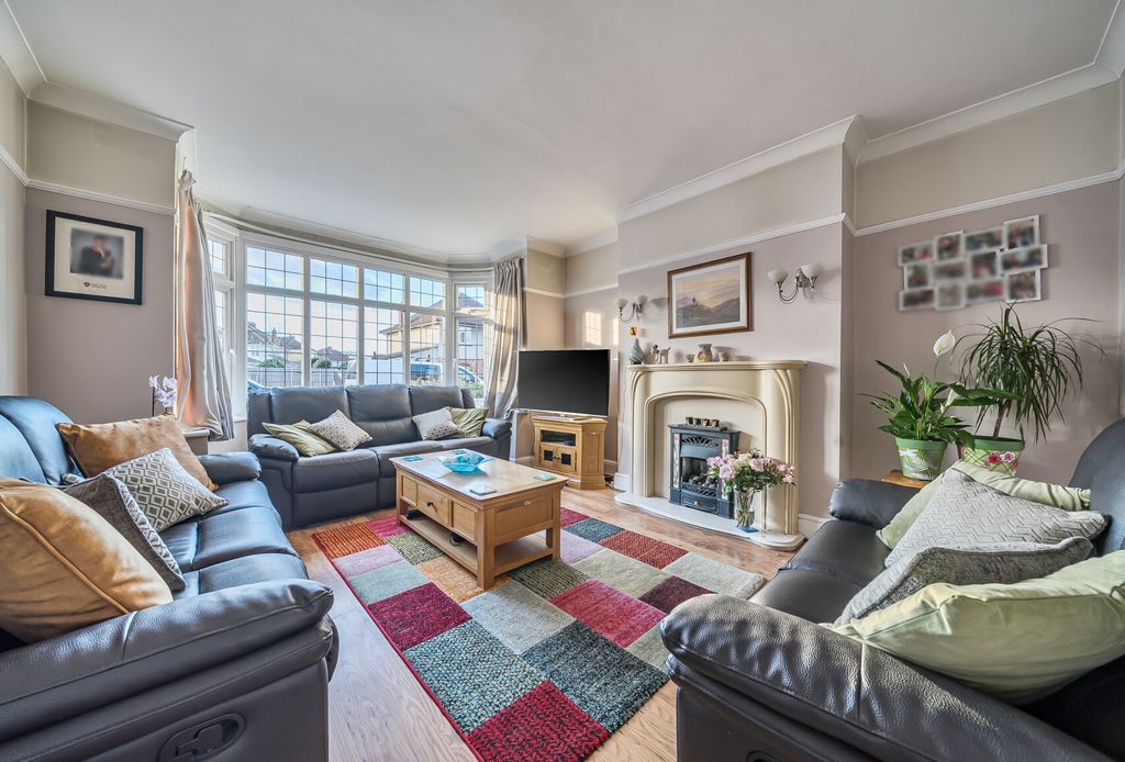 Property photo 2 of 16 1382738-23-691F4c...