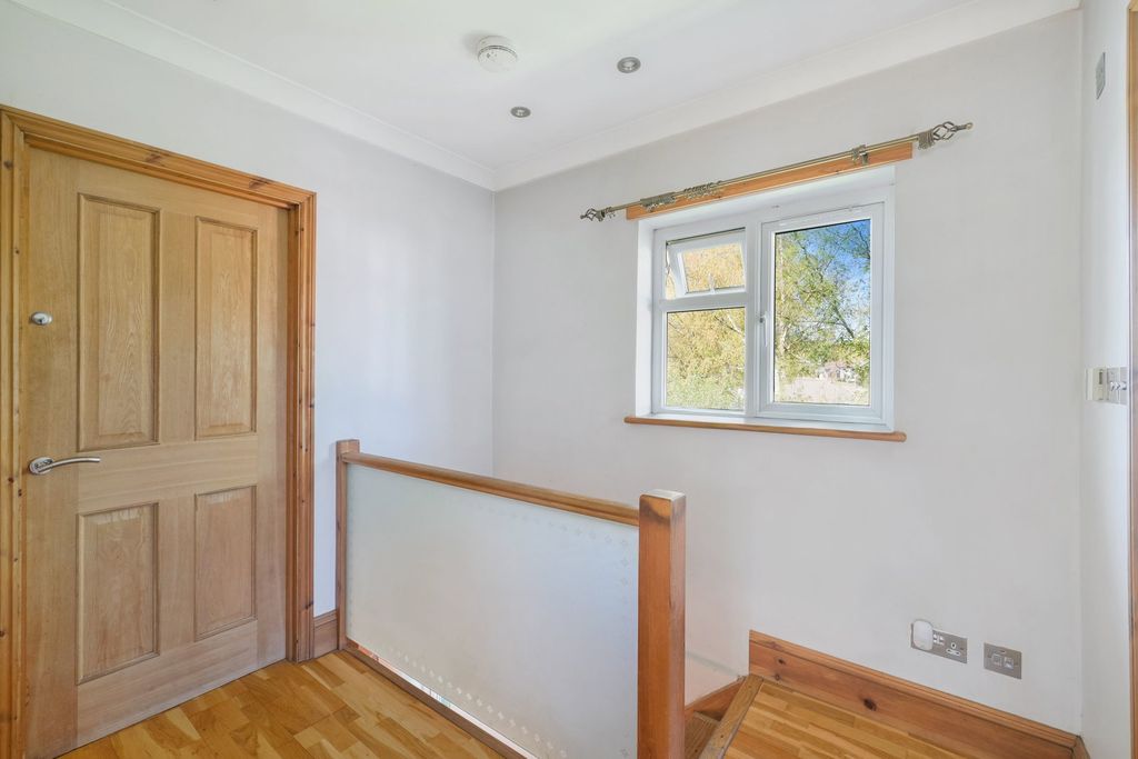 Additional image 7 of 3 bed semi-detached house for salePollards Oak Crescent, Oxted RH8