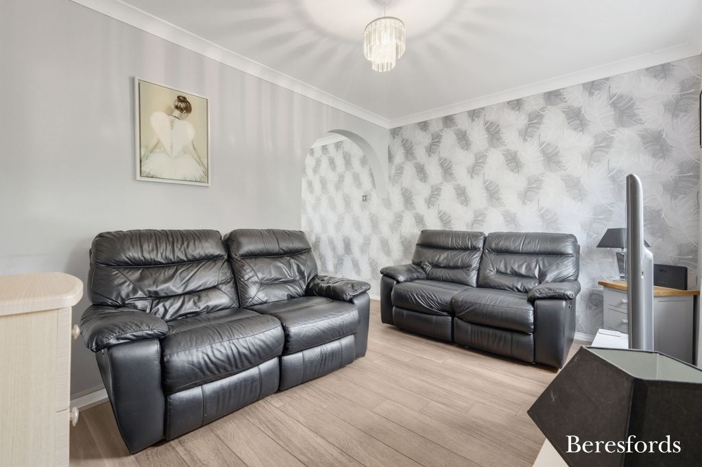 Property photo 2 of 19 Picture 2