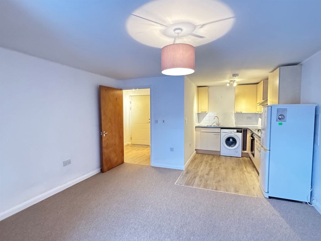 Property photo 3 of 6