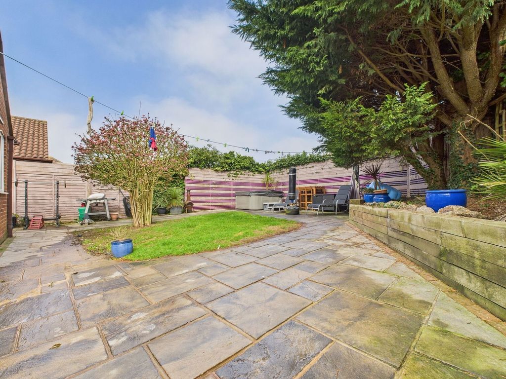 Property photo 2 of 11