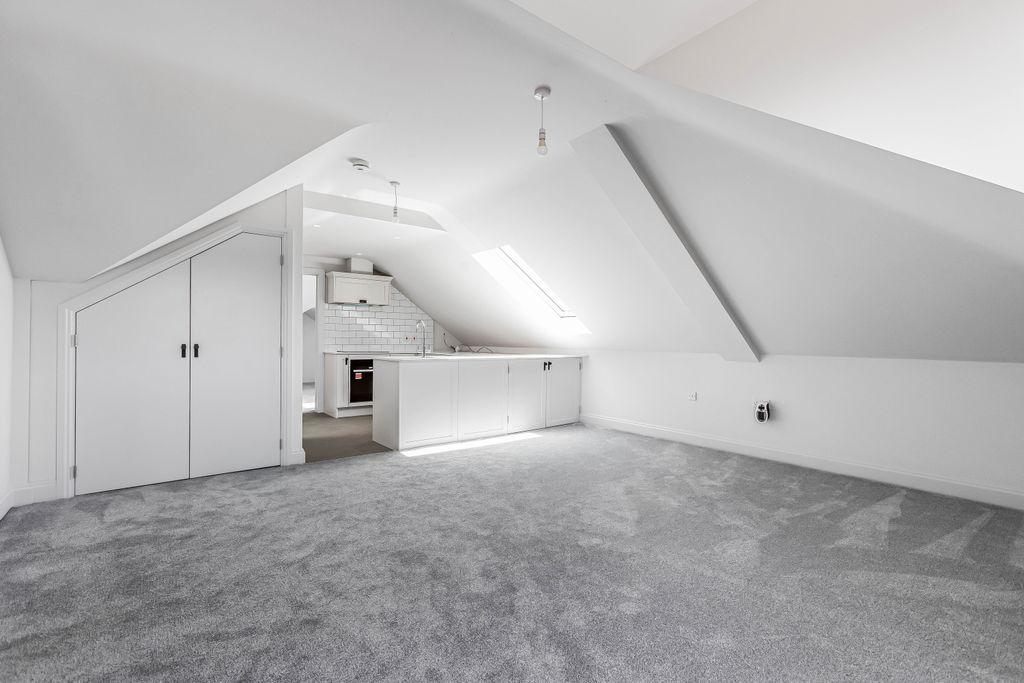 Property photo 2 of 11 786286