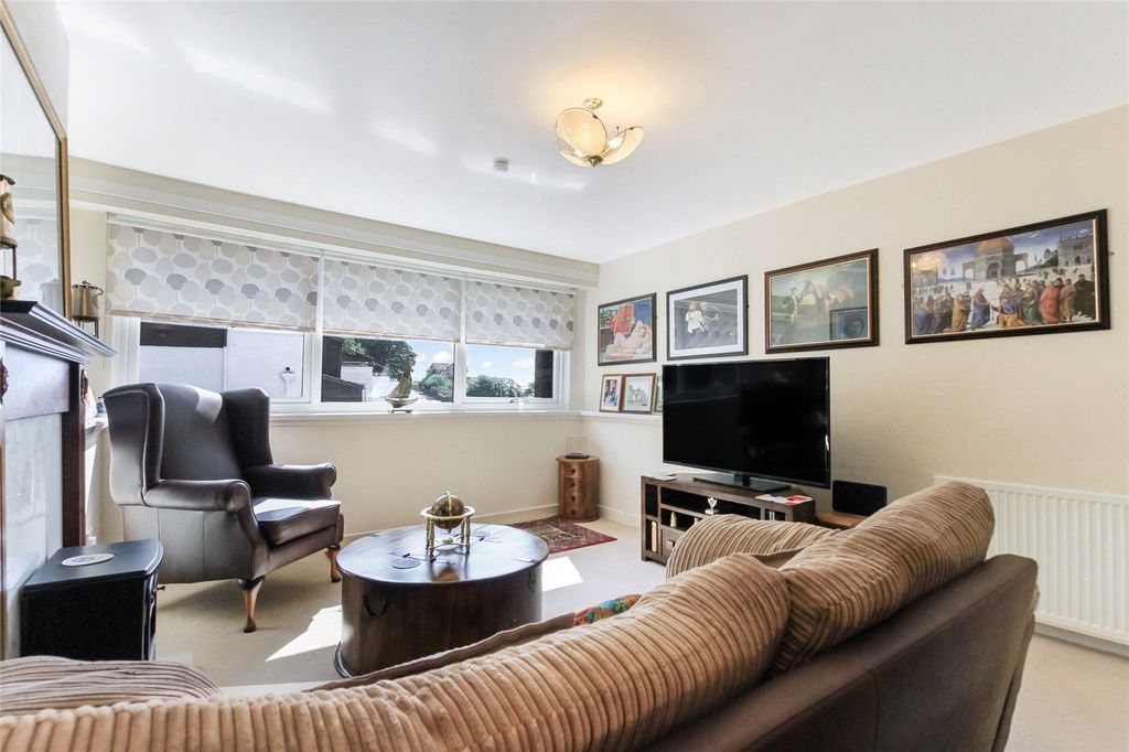 Property photo 3 of 16 Living Room