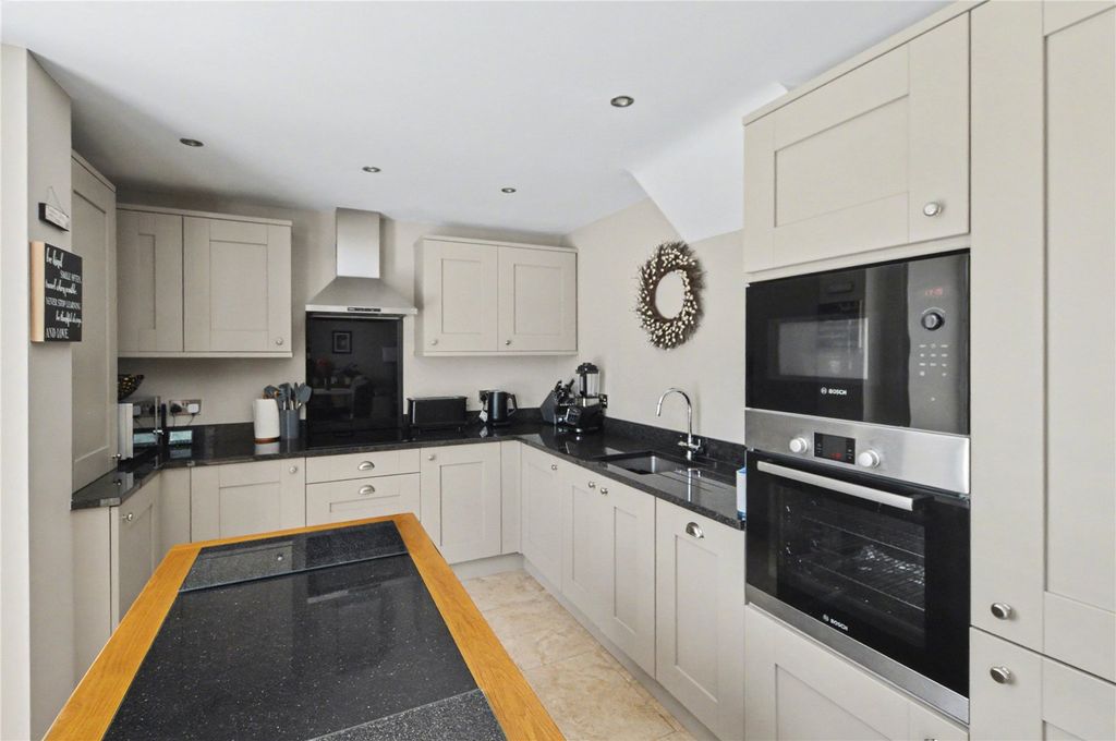 Property photo 3 of 14 Picture No. 08