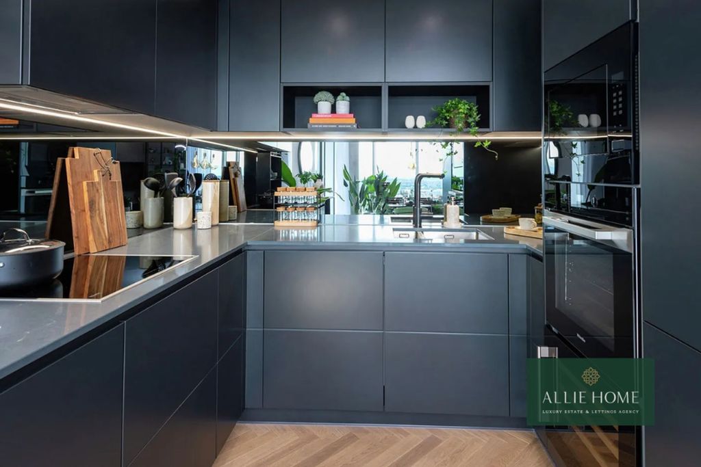 Property photo 3 of 27