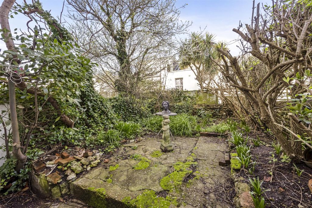 Property photo 2 of 16 Rear Garden