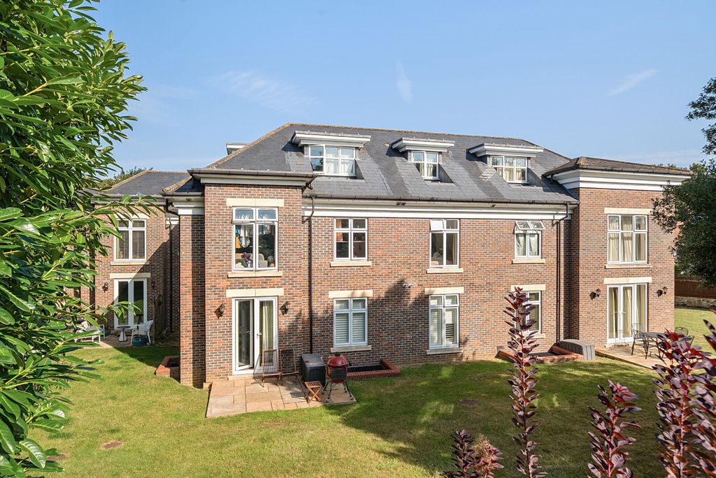 Property photo 3 of 21 1340835-1-689Afdc...