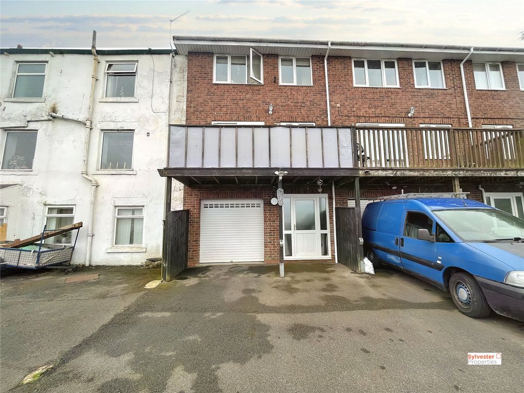 Property photo 2 of 39 Picture No. 13