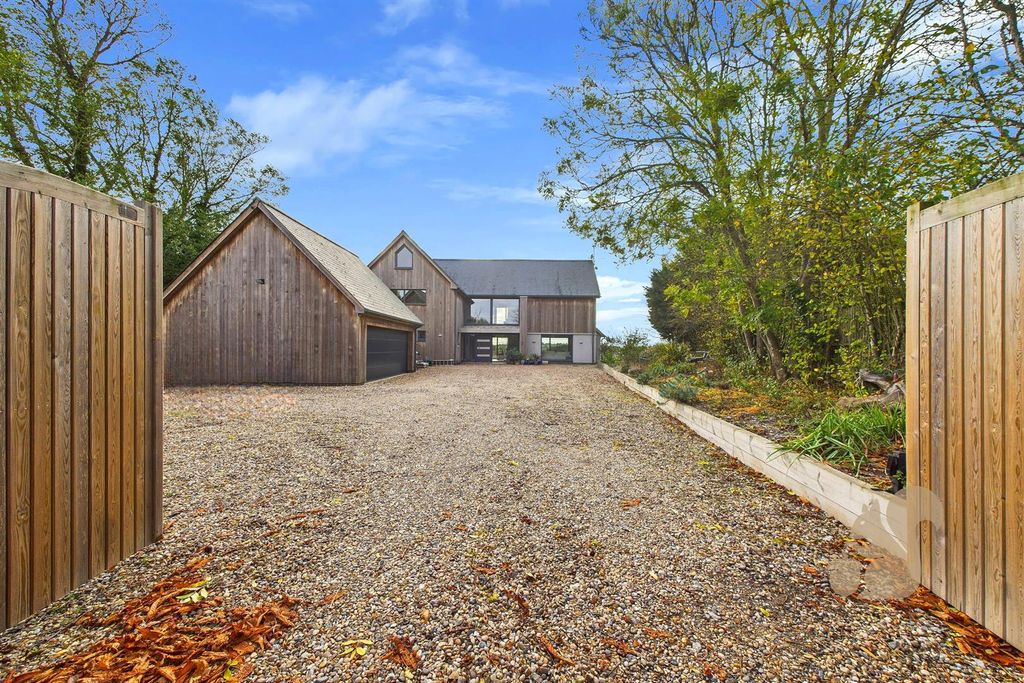 Property photo 1 of 48 Cam03877G0-Pr0270-Still061 (1).Jpg