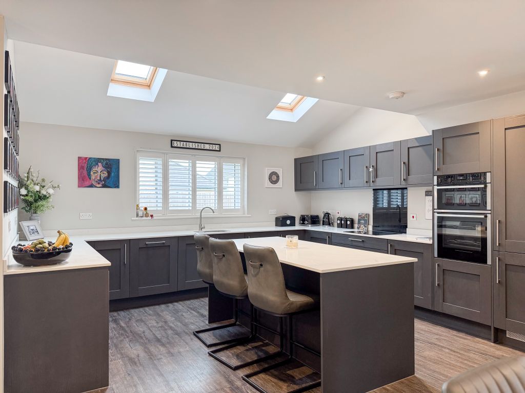 Property photo 3 of 46 Hart Avenue Kitchen 1