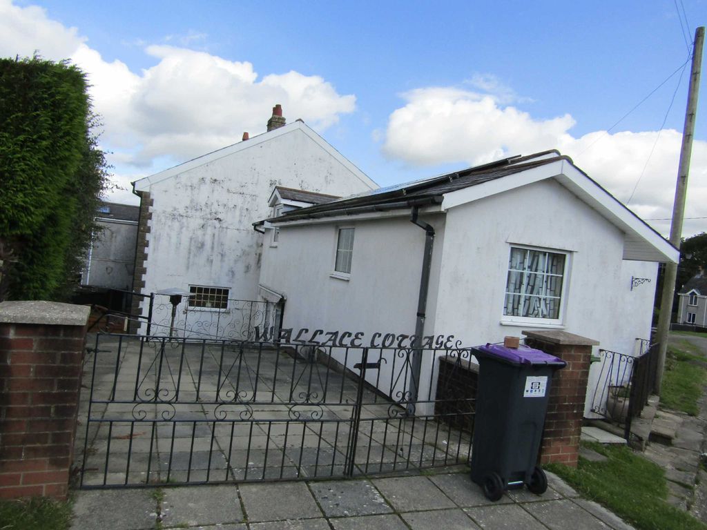 Property photo 2 of 16