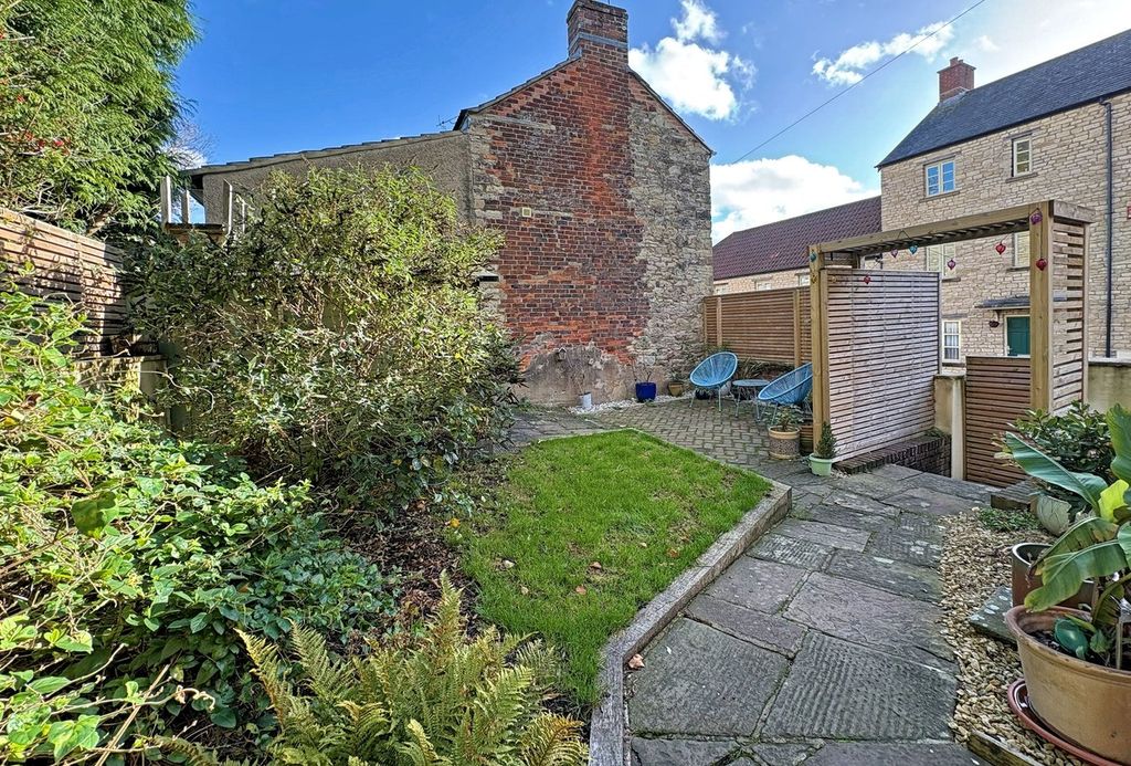 Property photo 3 of 15