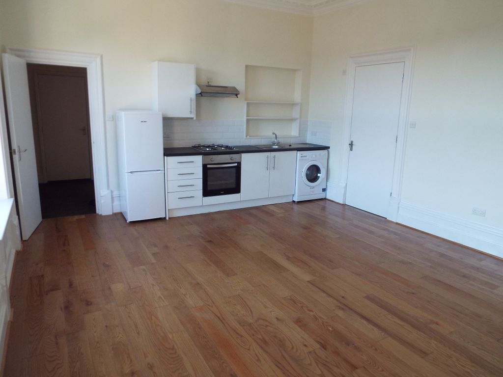 Property photo 2 of 5 Kitchen