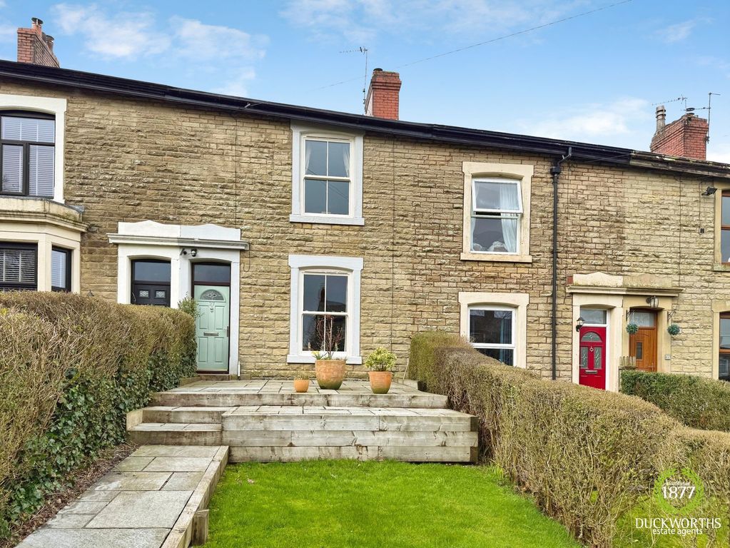 Property photo 1 of 28