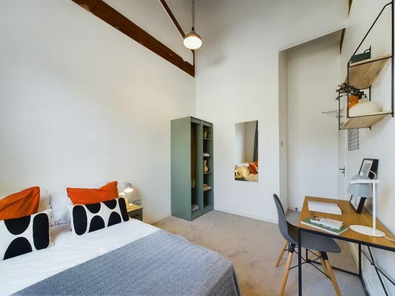 Property photo 1 of 9 Bright And Spacious Master Bedroom Featuring High ...
