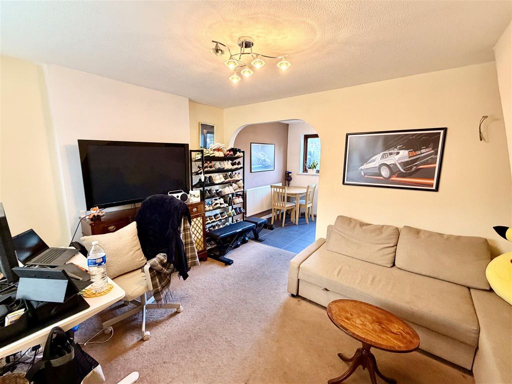 Property photo 3 of 10 3