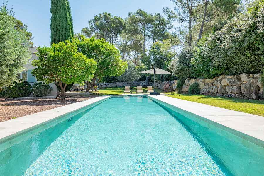 Property photo 1 of 28