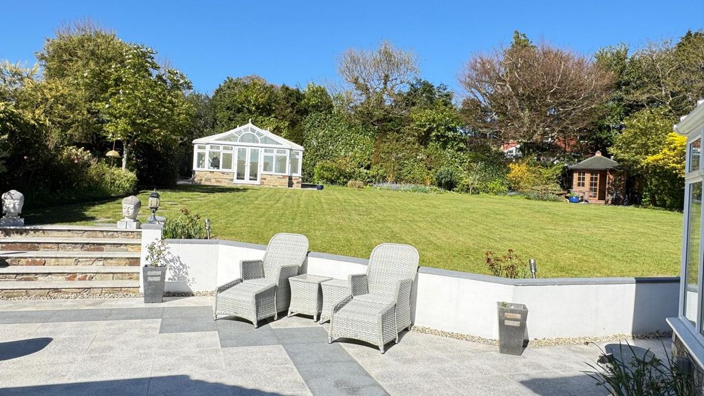 Property photo 3 of 37