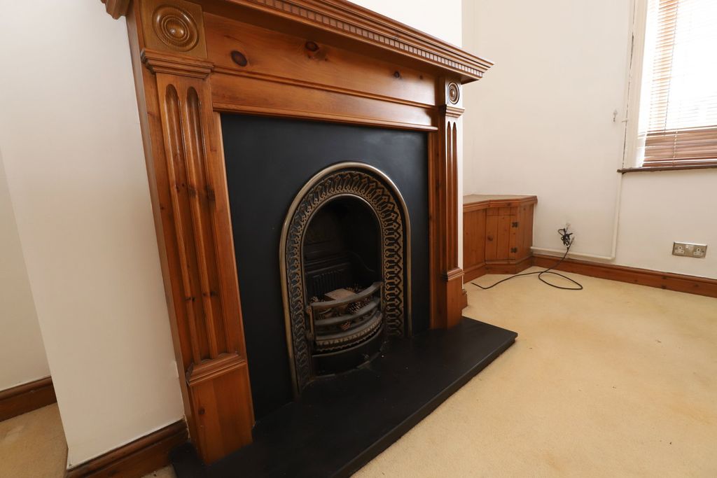 Property photo 3 of 26
