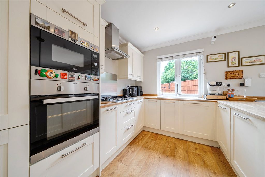 Property photo 3 of 18 Picture No. 09