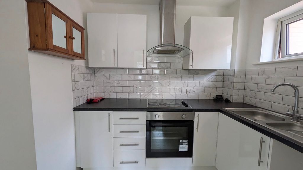 Property photo 3 of 5 Img_0687