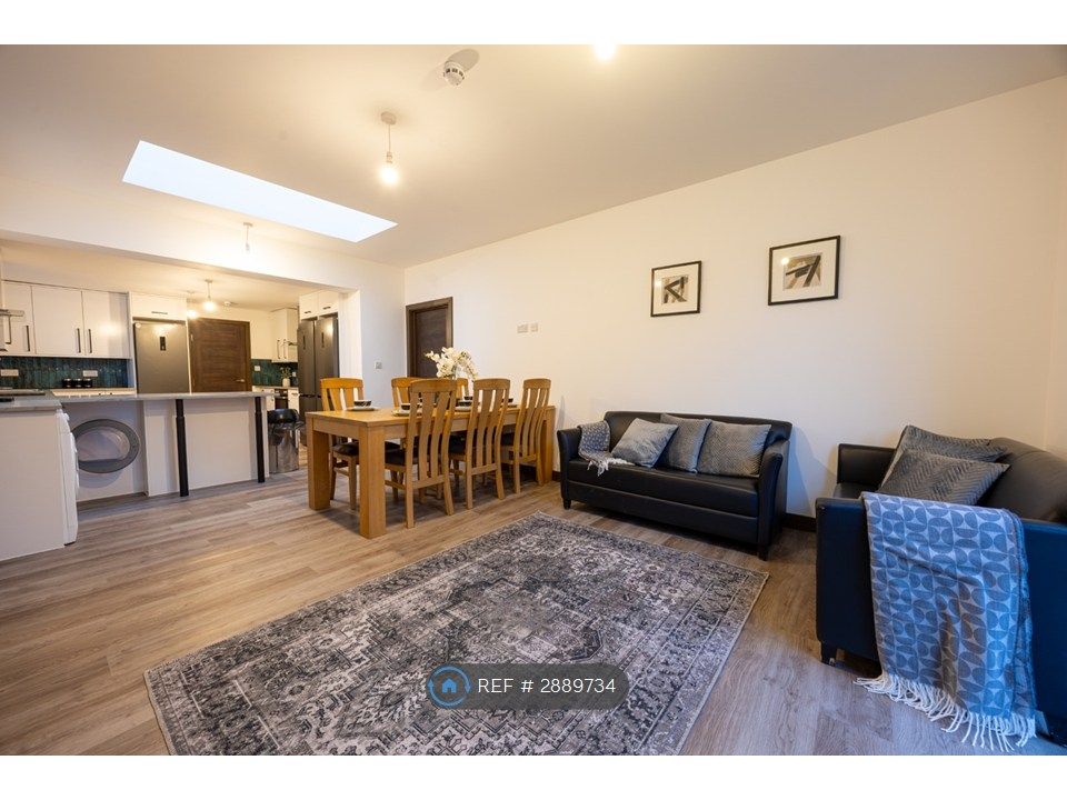 Property photo 1 of 35