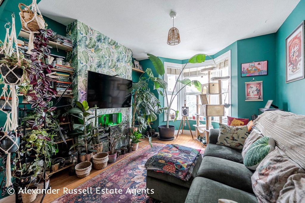 Property photo 3 of 16