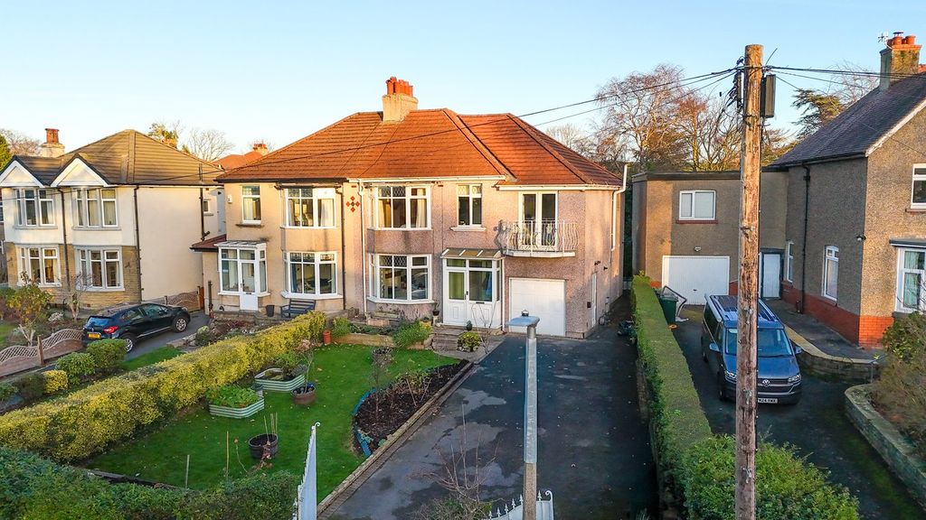 Property photo 1 of 30