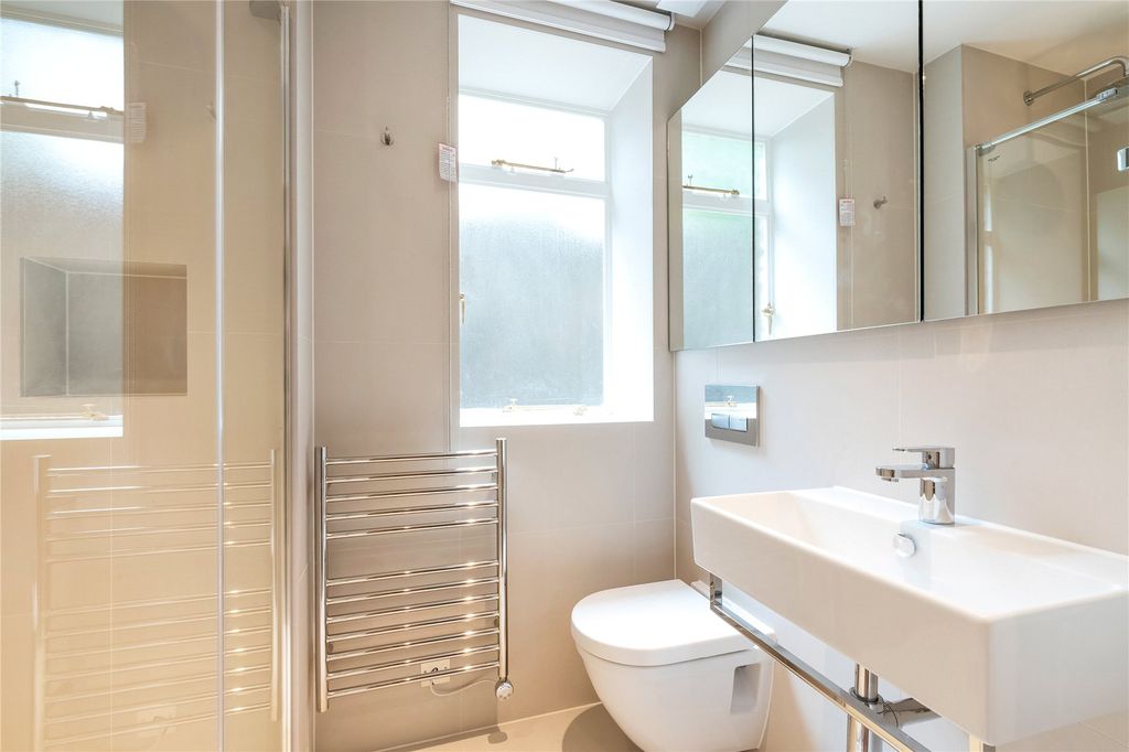Property photo 3 of 5 Bathroom