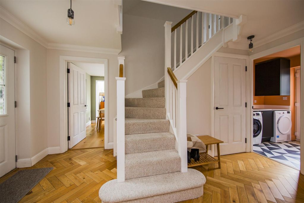 Property photo 2 of 35 Welcoming Entrance Hallway