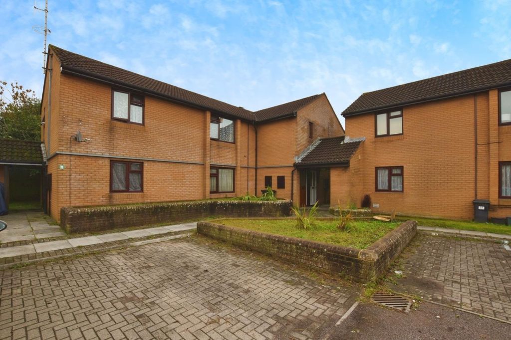 Property photo 1 of 8
