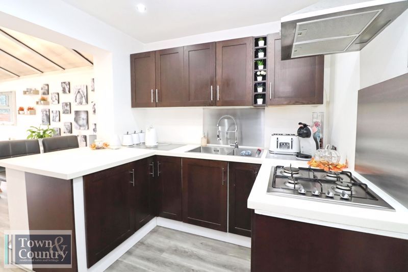 Property photo 3 of 28 Whitegate Road