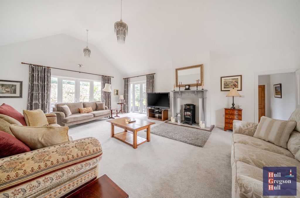 Property photo 2 of 31 49B2Be34-B643-4576-878E-Ea16Aa691A31.Jpg