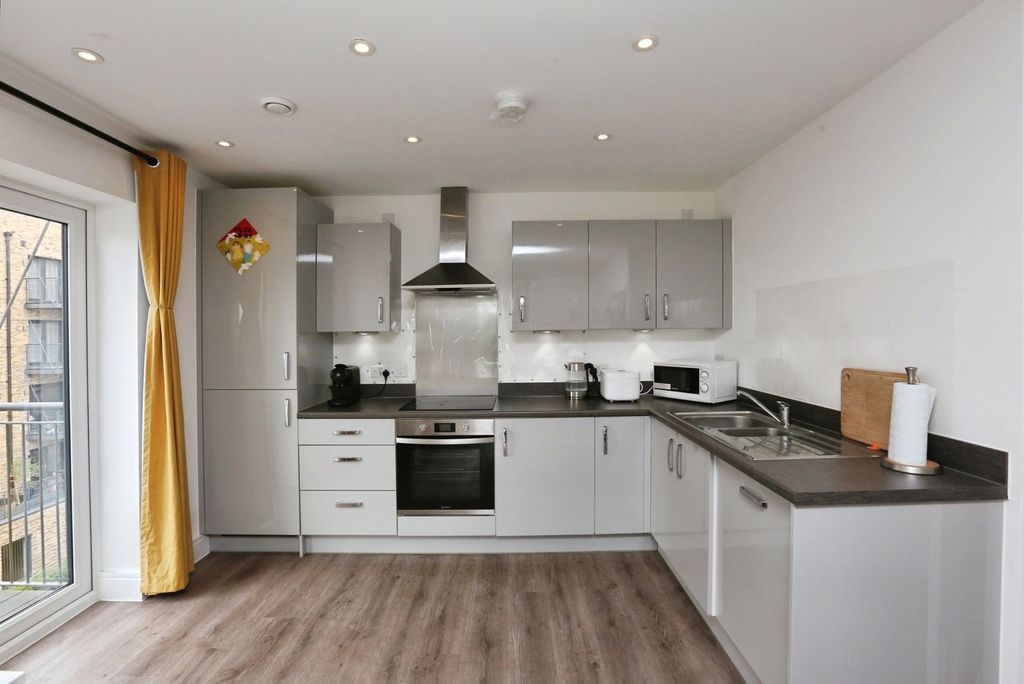 Property photo 2 of 15 Picture No. 08