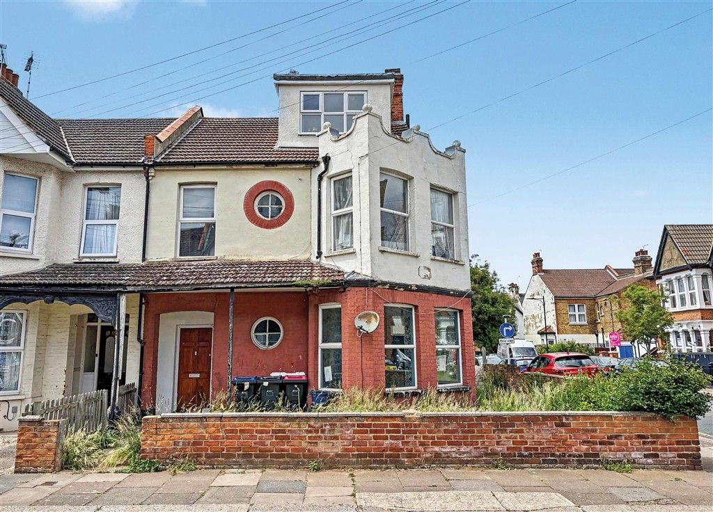 Property photo 1 of 12