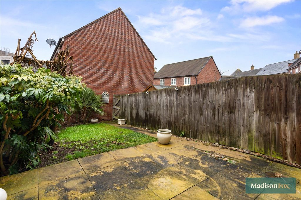 Additional image 17 of 4 bed terraced house for saleThe Square, Loughton, Essex IG10