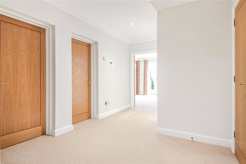 Property photo 2 of 16 Picture No. 07
