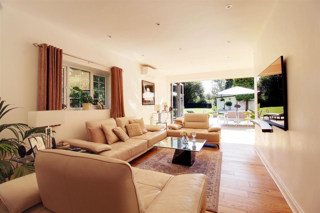 Additional image 5 of 5 bed detached house for saleDixons Hill Close, North Mymms AL9
