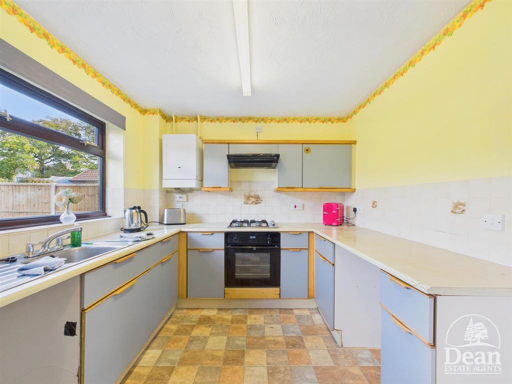 Property photo 2 of 19