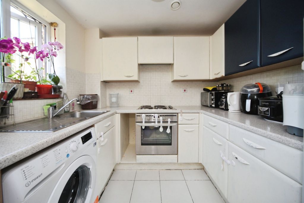 Property photo 3 of 8