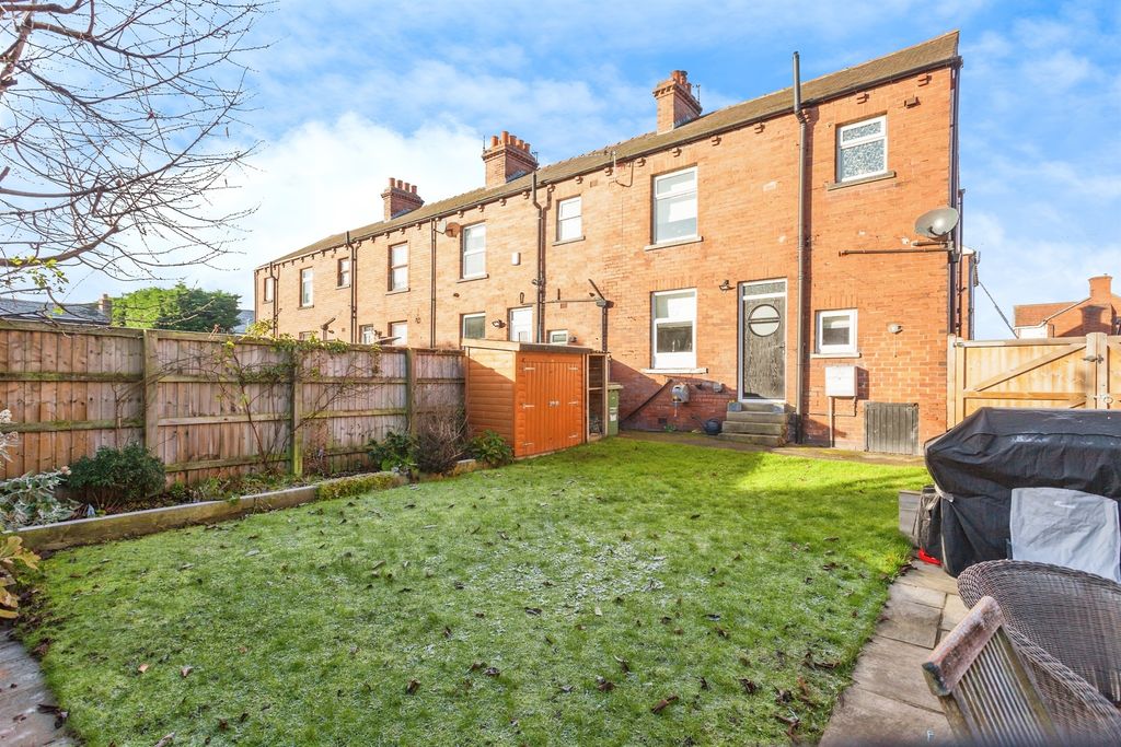 Property photo 2 of 16