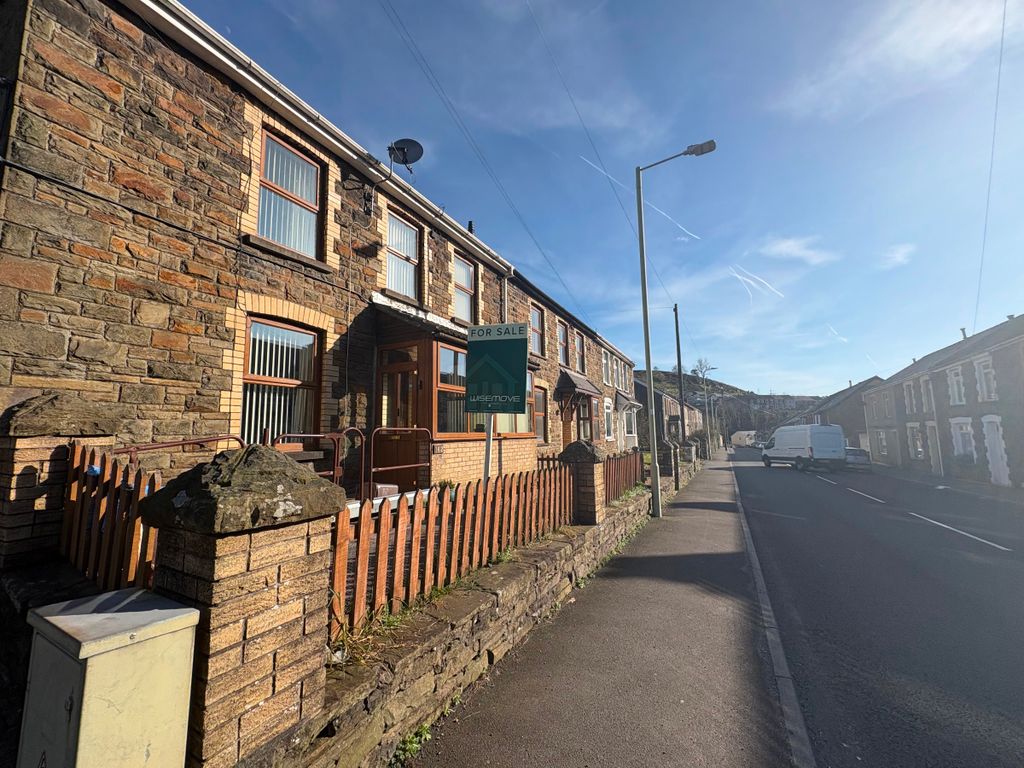 Property photo 3 of 38