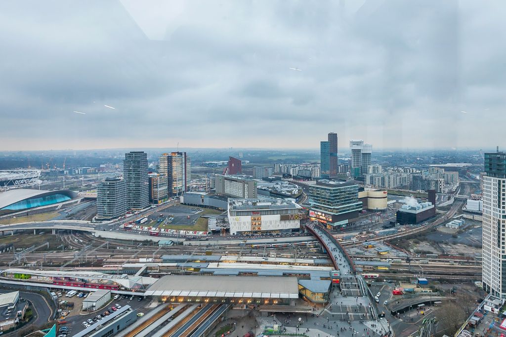 Property photo 2 of 25