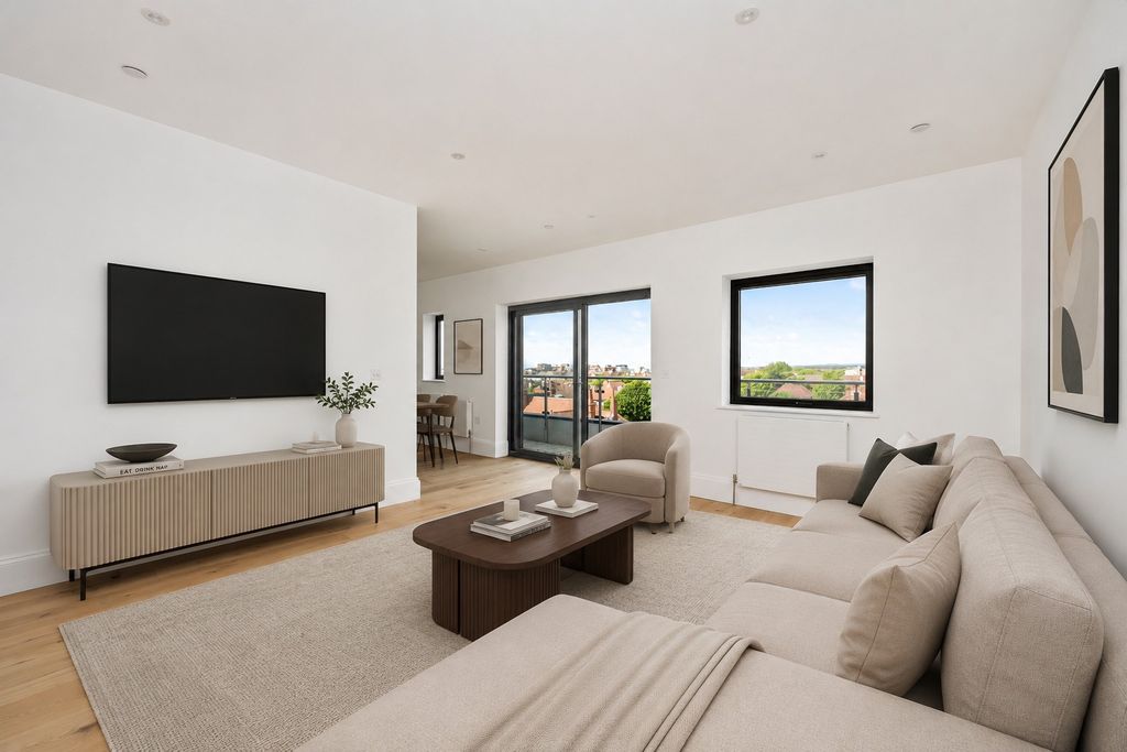 Property photo 2 of 14 5326182